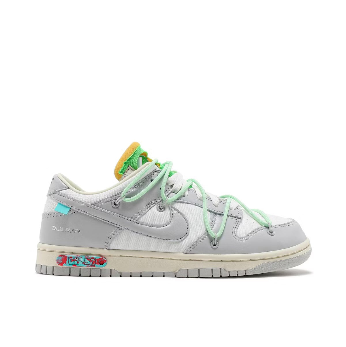 OFF WHITE X NIKE DUNK LOW LOT 07 UK7.5 (USED)