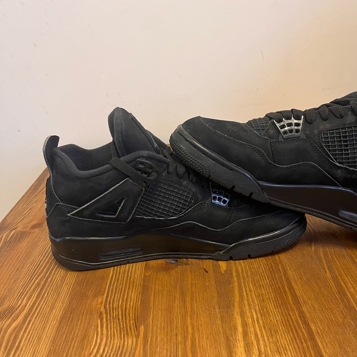 AIR JORDAN 4 BLACK CAT 2020 UK7.5 (USED)