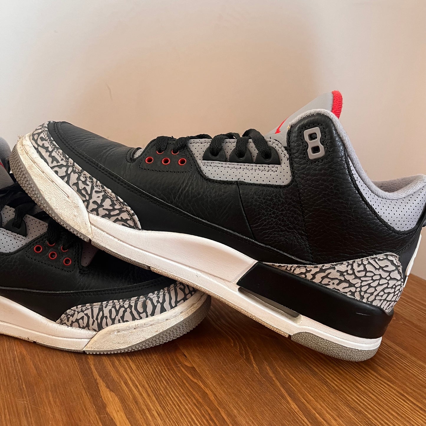 AIR JORDAN 3 BLACK CEMENT UK7.5 (USED)