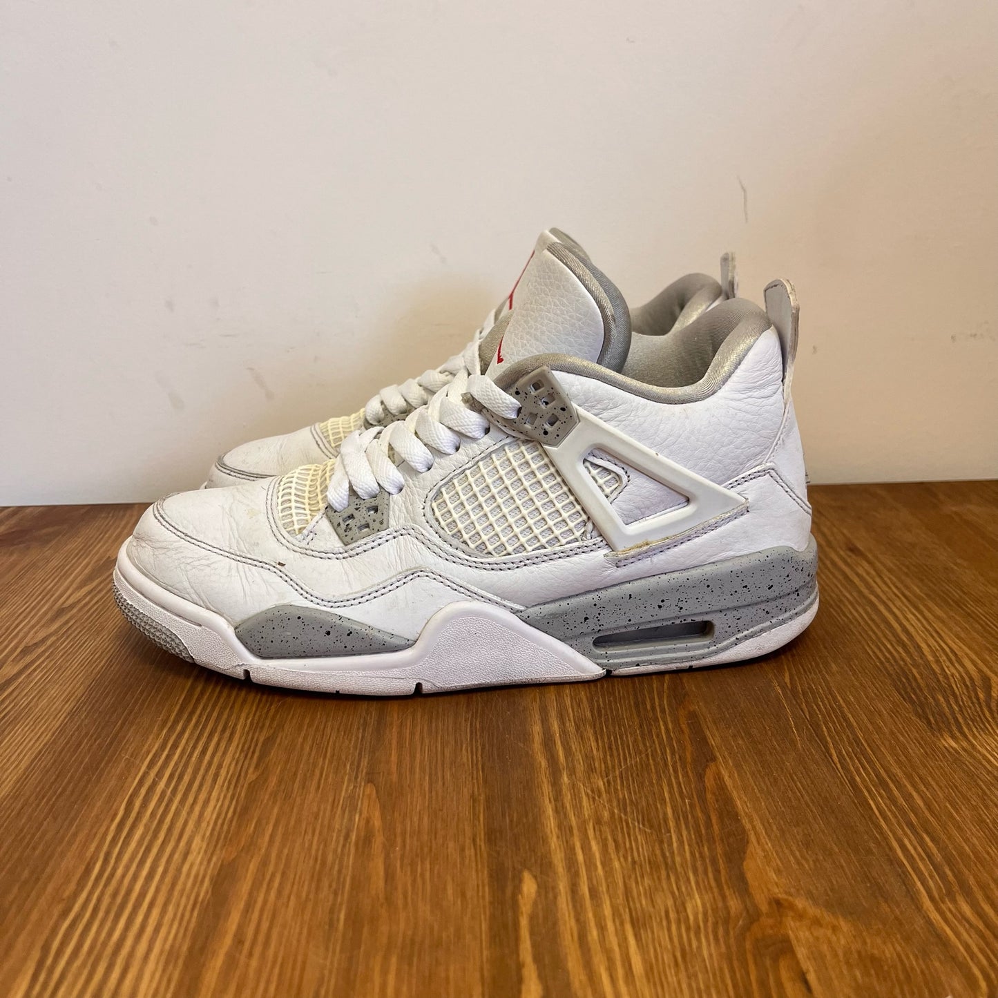 AIR JORDAN 4 WHITE OREO (GS) UK6 (USED)