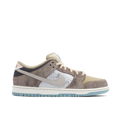 NIKE DUNK LOW SB BIG MONEY SAVINGS UK10 (USED)