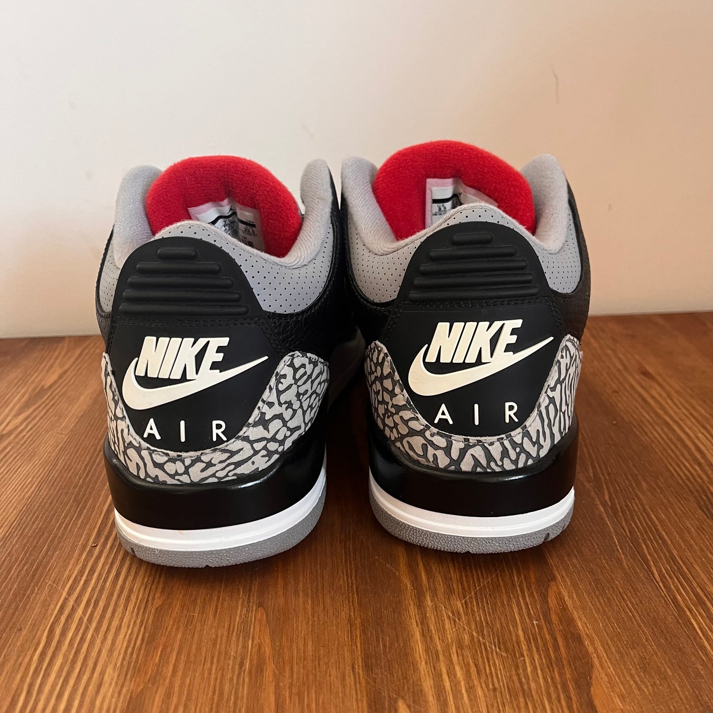 AIR JORDAN 3 BLACK CEMENT UK9.5 (USED)