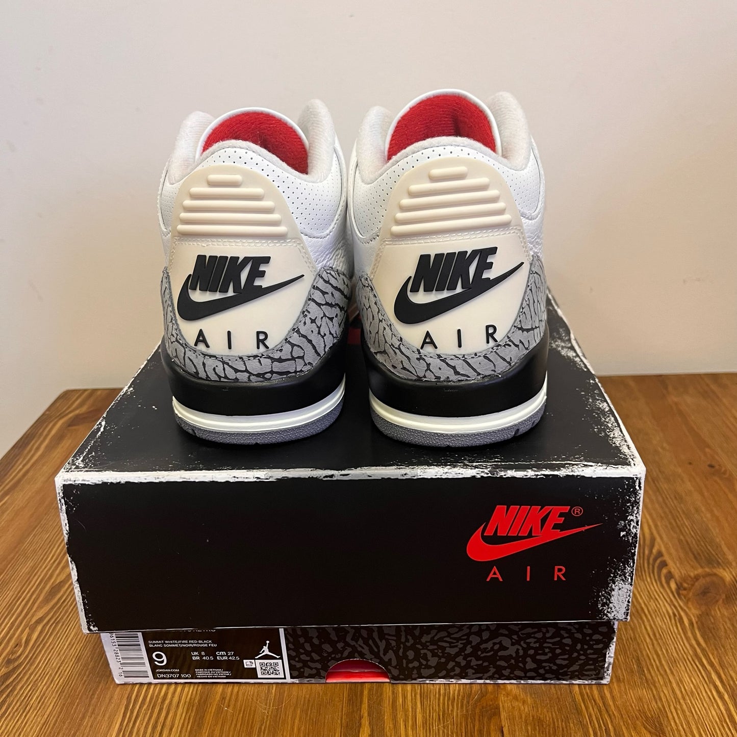 AIR JORDAN 3 REIMAGINED UK8 (NEW)