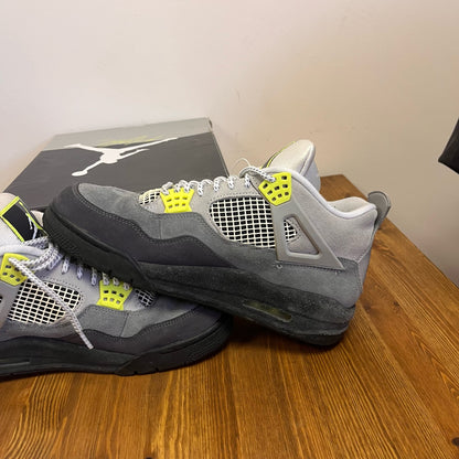 AIR JORDAN 4 NEON 95 UK8.5 (USED)