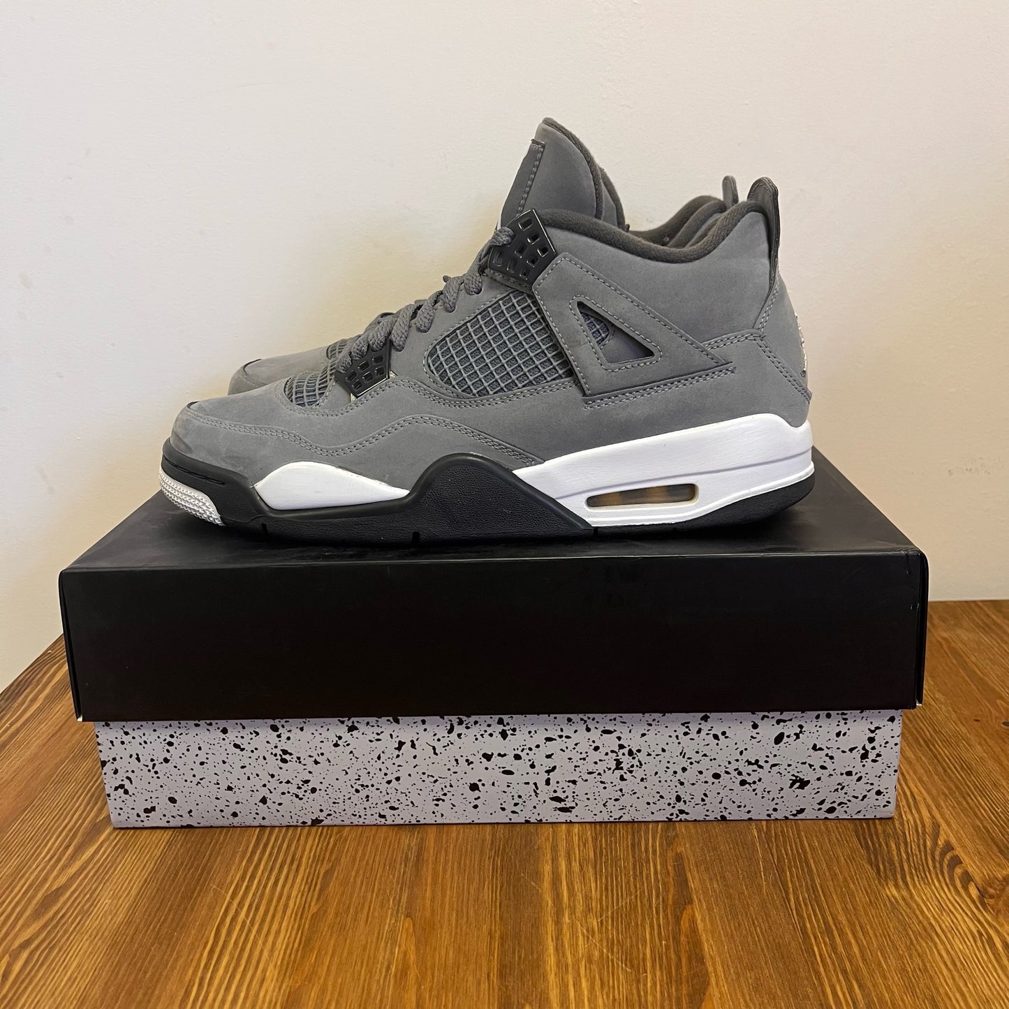 AIR JORDAN 4 COOL GREY 2019 UK8 (USED)