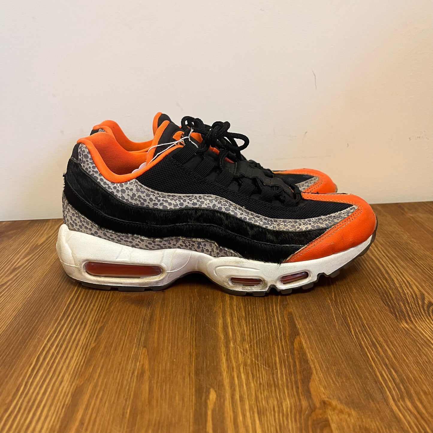 NIKE AIR MAX 95 SAFARI BLACK UK7.5 (USED)