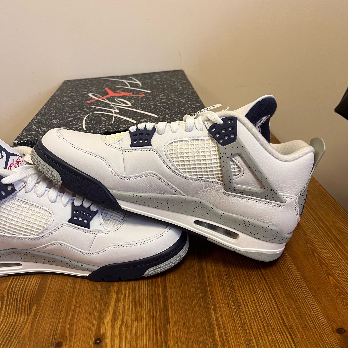 AIR JORDAN 4 MIDNIGHT NAVY UK10 (NEW)