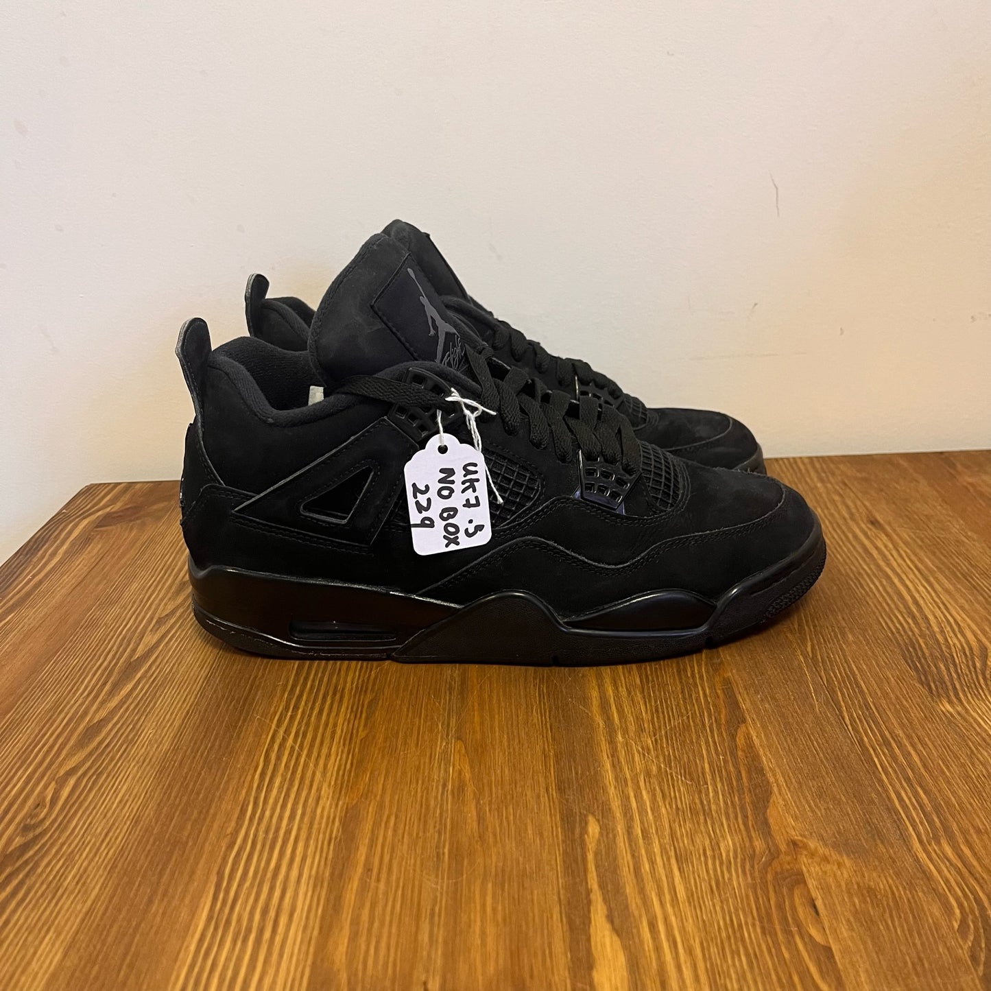 AIR JORDAN 4 BLACK CAT 2020 UK7.5 (USED)