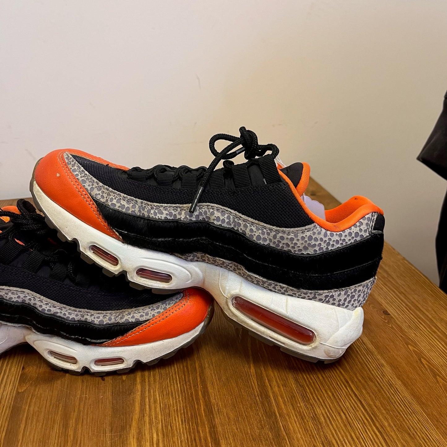 NIKE AIR MAX 95 SAFARI BLACK UK7.5 (USED)