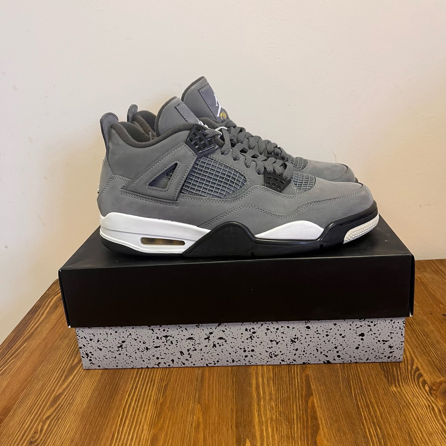 AIR JORDAN 4 COOL GREY 2019 UK8 (USED)