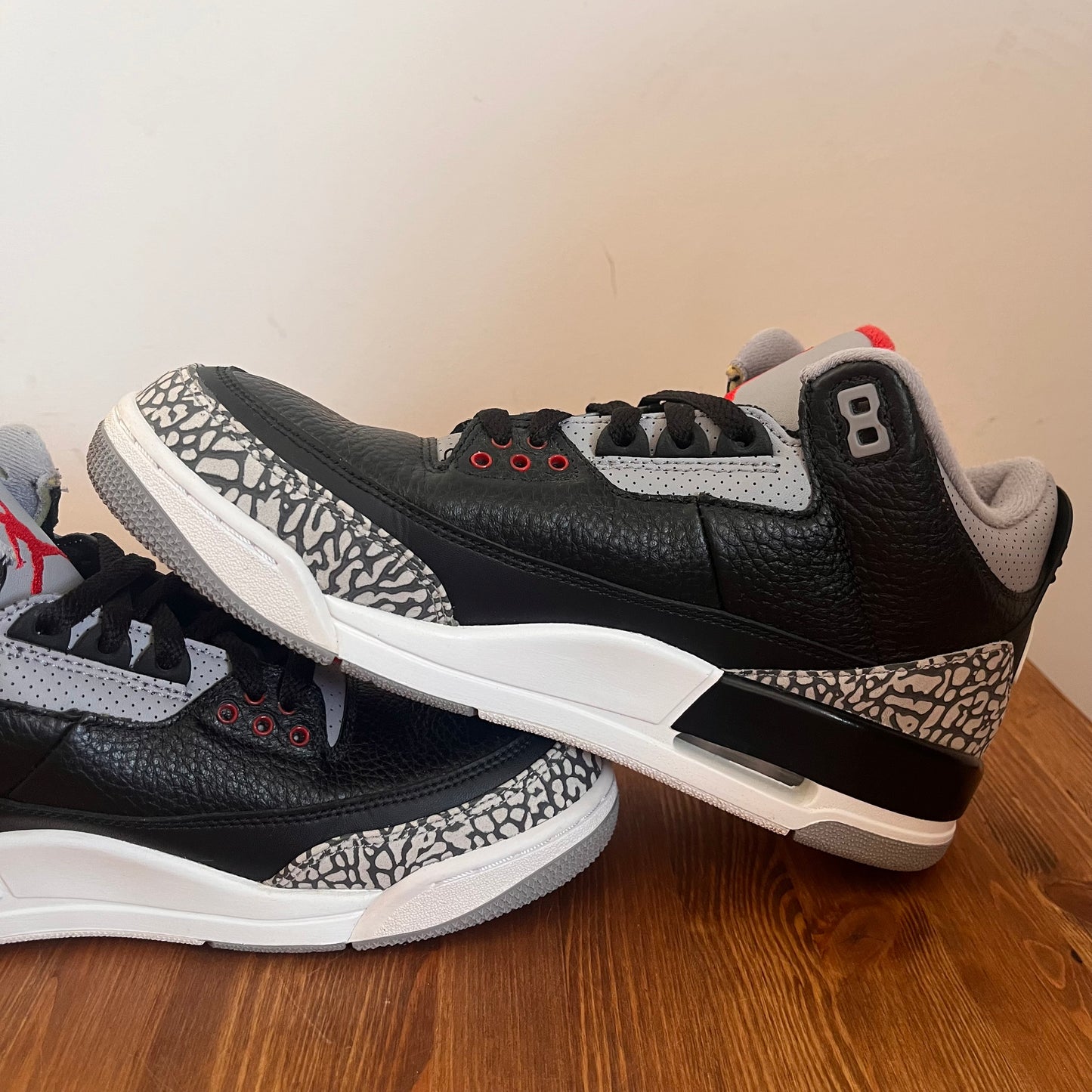 AIR JORDAN 3 BLACK CEMENT UK9.5 (USED)