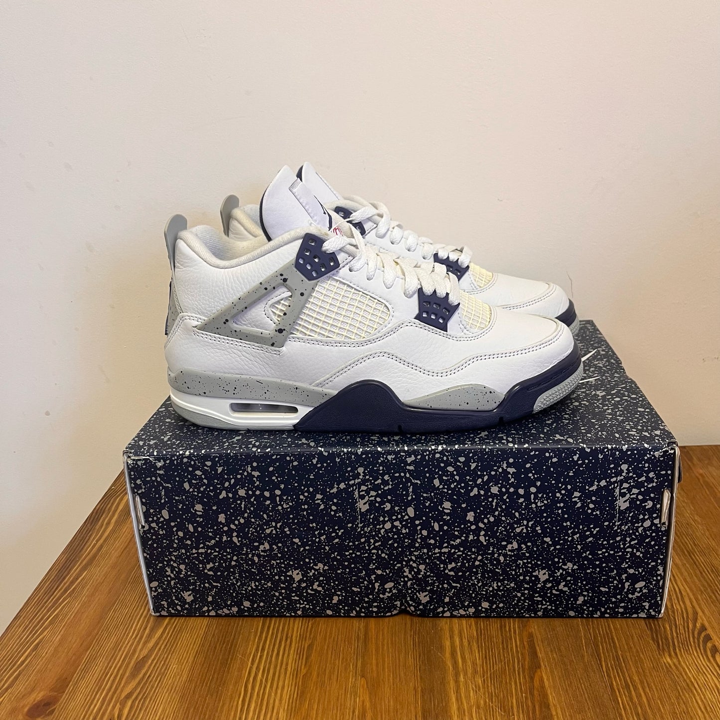 AIR JORDAN 4 MIDNIGHT NAVY UK7.5 (USED)