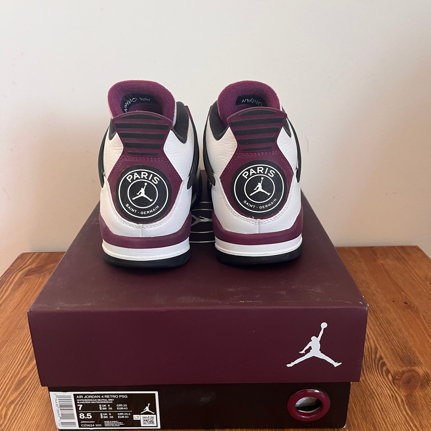 AIR JORDAN 4 PSG UK6 (USED)