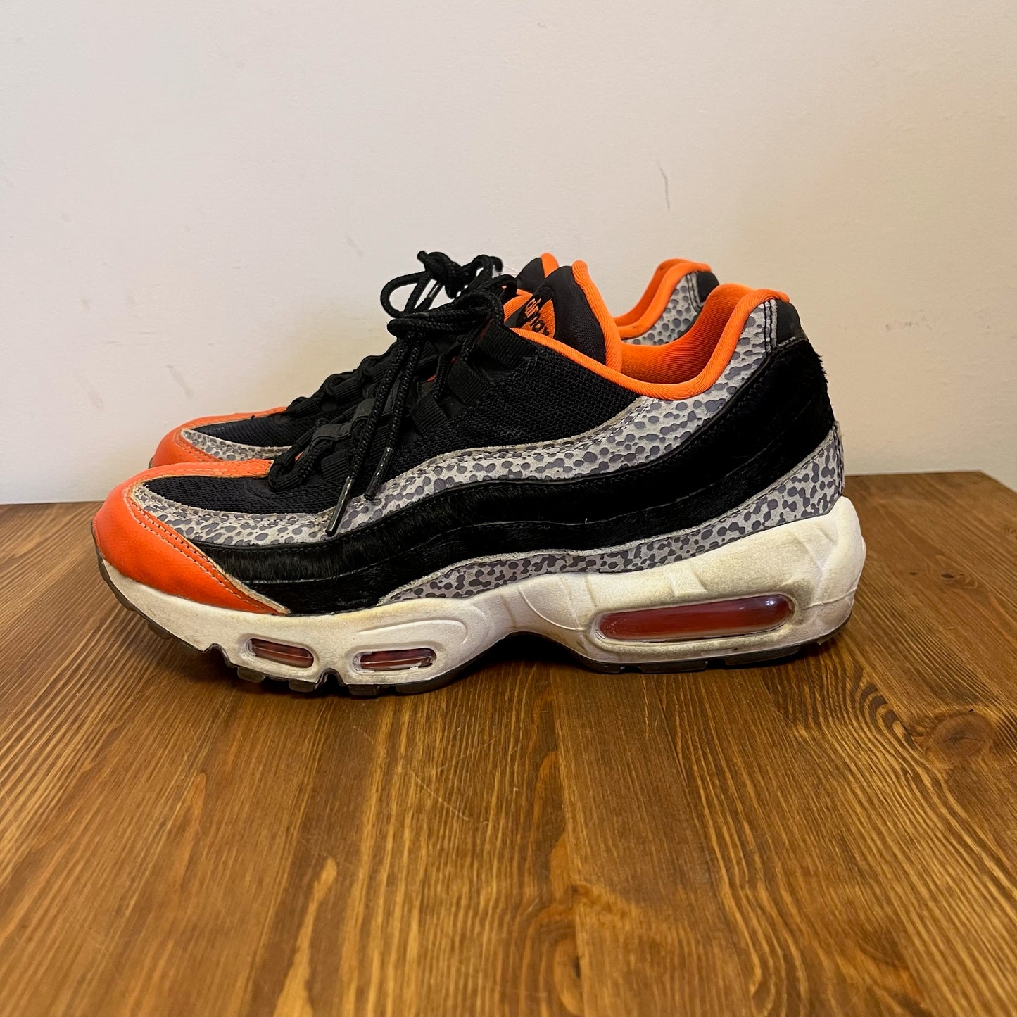 NIKE AIR MAX 95 SAFARI BLACK UK7.5 (USED)