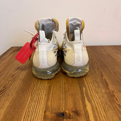 OFF-WHITE X NIKE AIR VAPORMAX WHITE UK4.5 (USED)