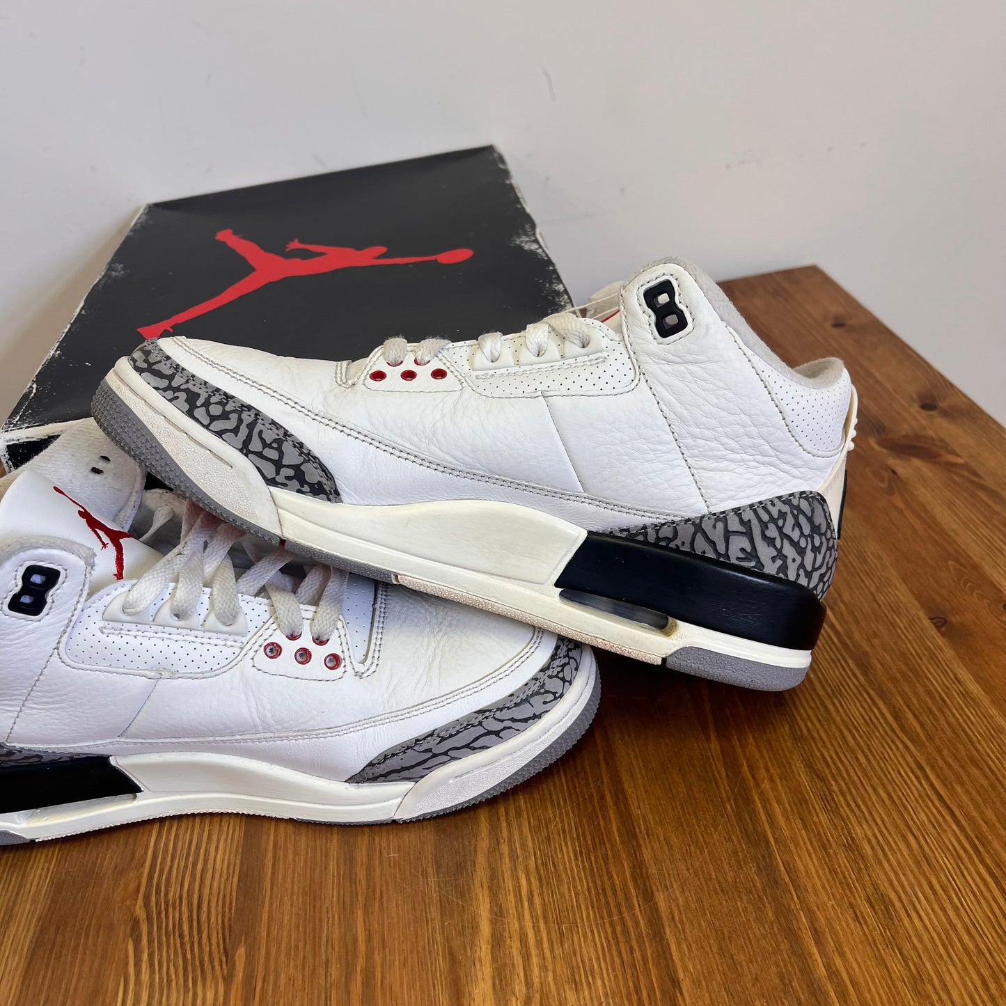 AIR JORDAN 3 REIMAGINED UK7 (USED)