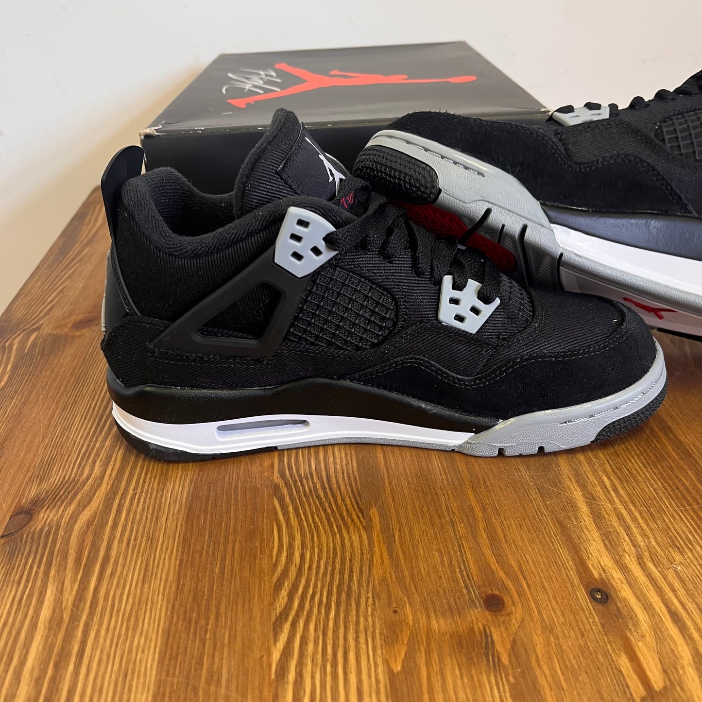 AIR JORDAN 4 BLACK CANVAS (GS) UK4.5 (NEW)