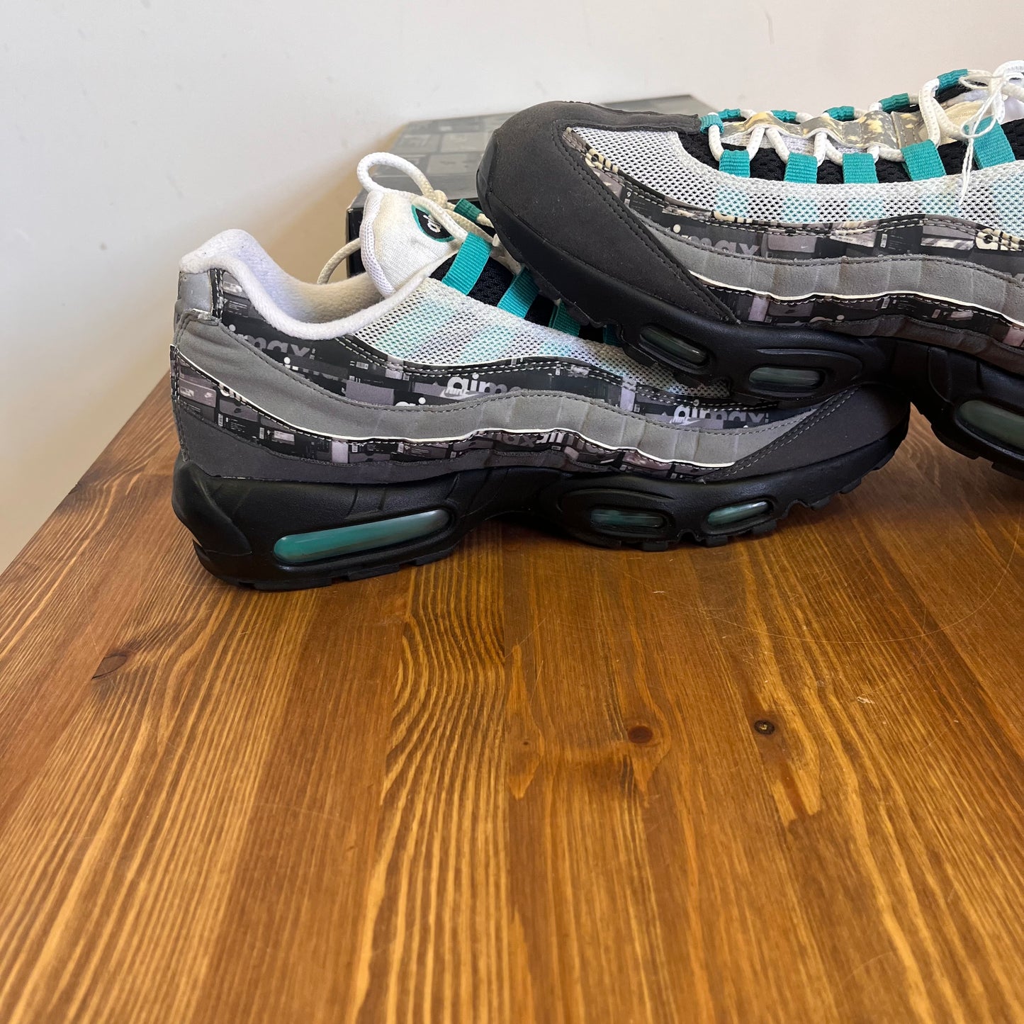 NIKE AIR MAX 95 ATMOS JADE UK9 (USED)