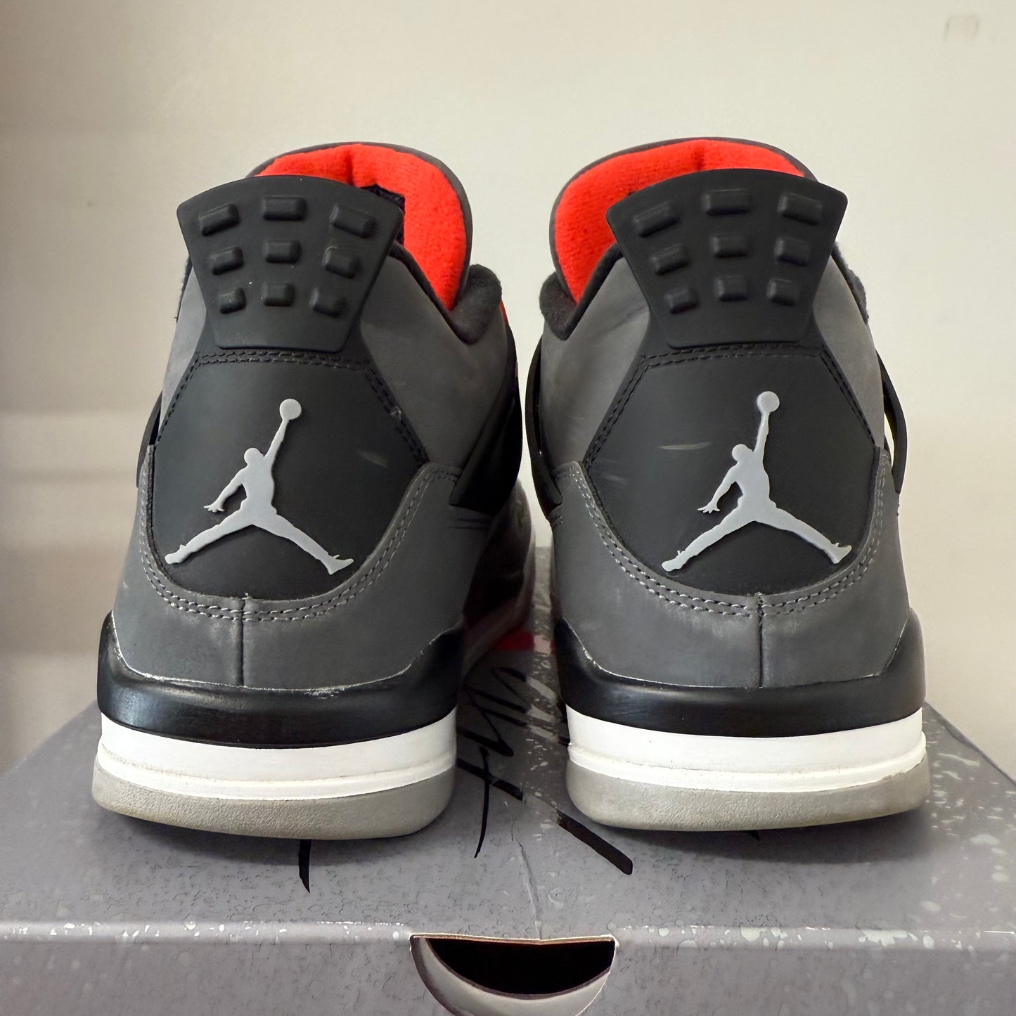 AIR JORDAN 4 INFRARED UK10 (USED)