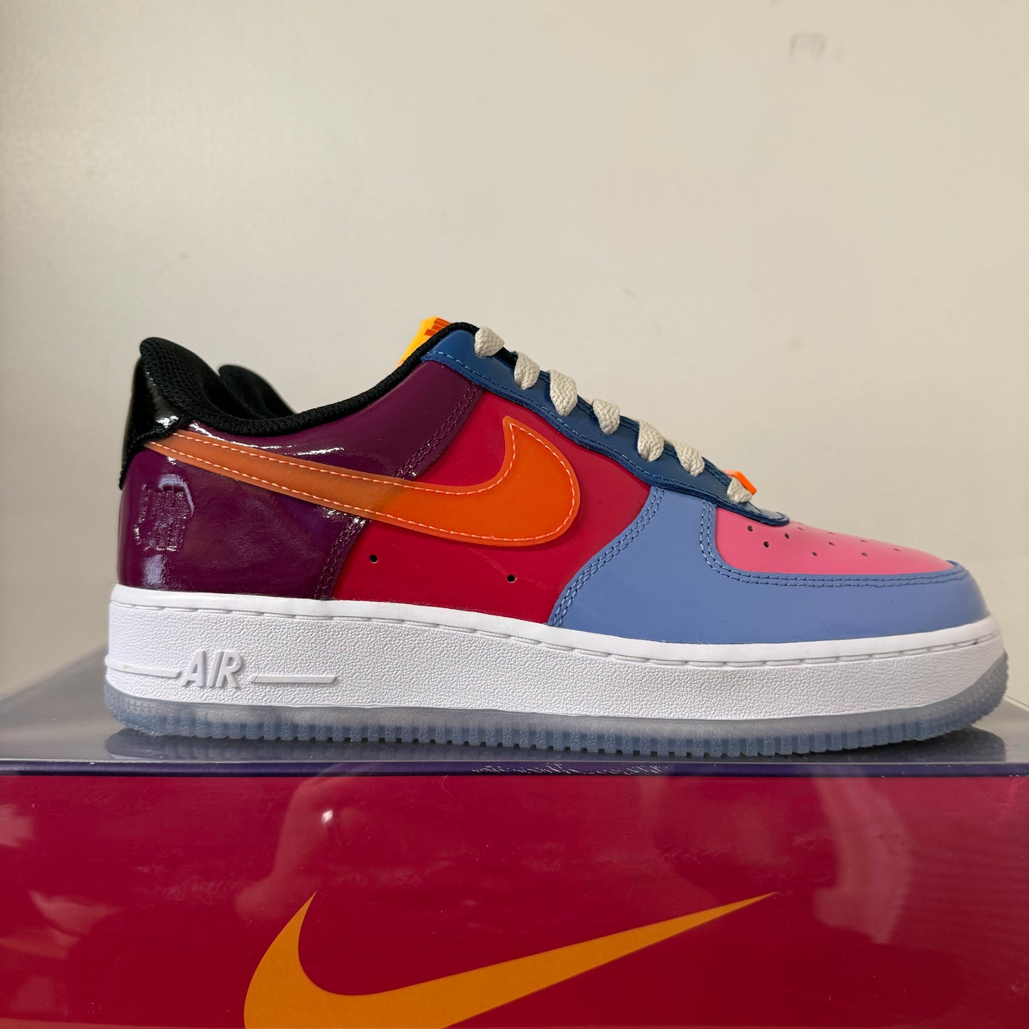 NIKE AIR FORCE 1 LOW UNDEFEATED TOTAL ORANGE UK6 (NEW)