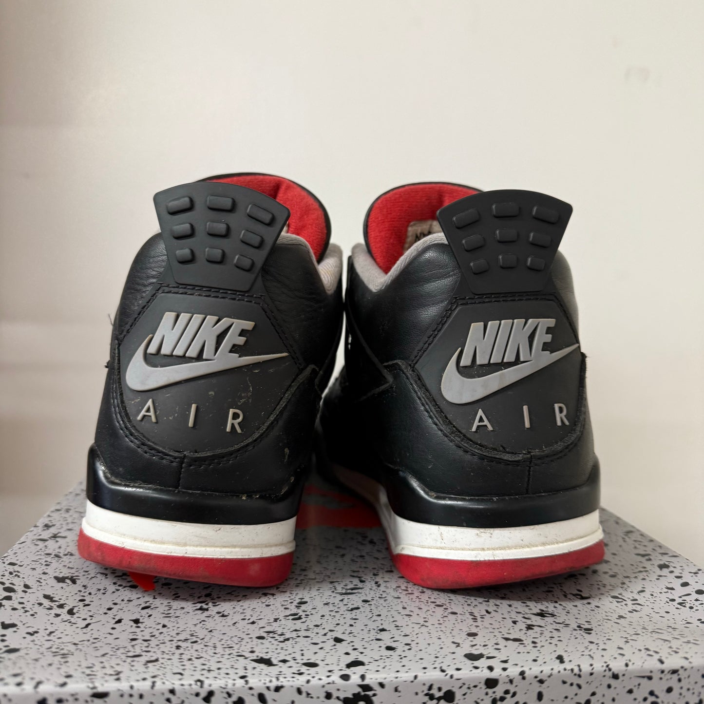 AIR JORDAN 4 BRED REIMAGINED UK8 (USED)