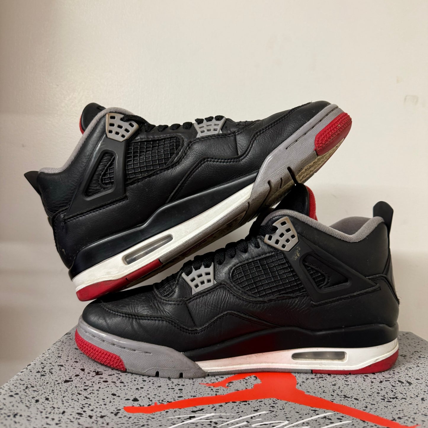 AIR JORDAN 4 BRED REIMAGINED UK8 (USED)