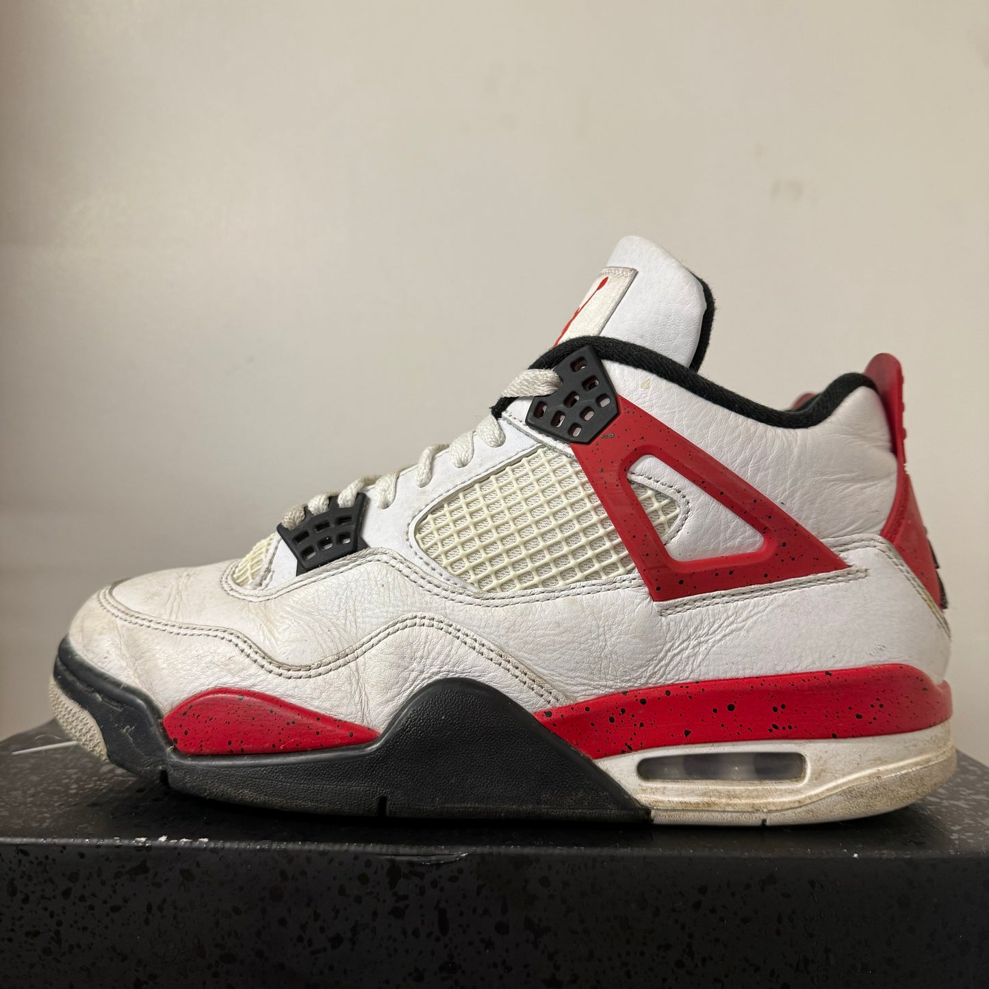 AIR JORDAN 4 RED CEMENT UK7.5 (USED)