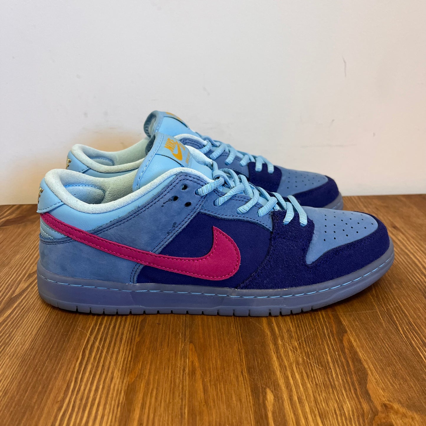 NIKE DUNK LOW SB RUN THE JEWELS UK7.5 (USED)