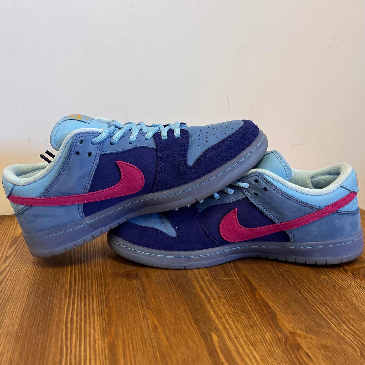 NIKE DUNK LOW SB RUN THE JEWELS UK7.5 (USED)