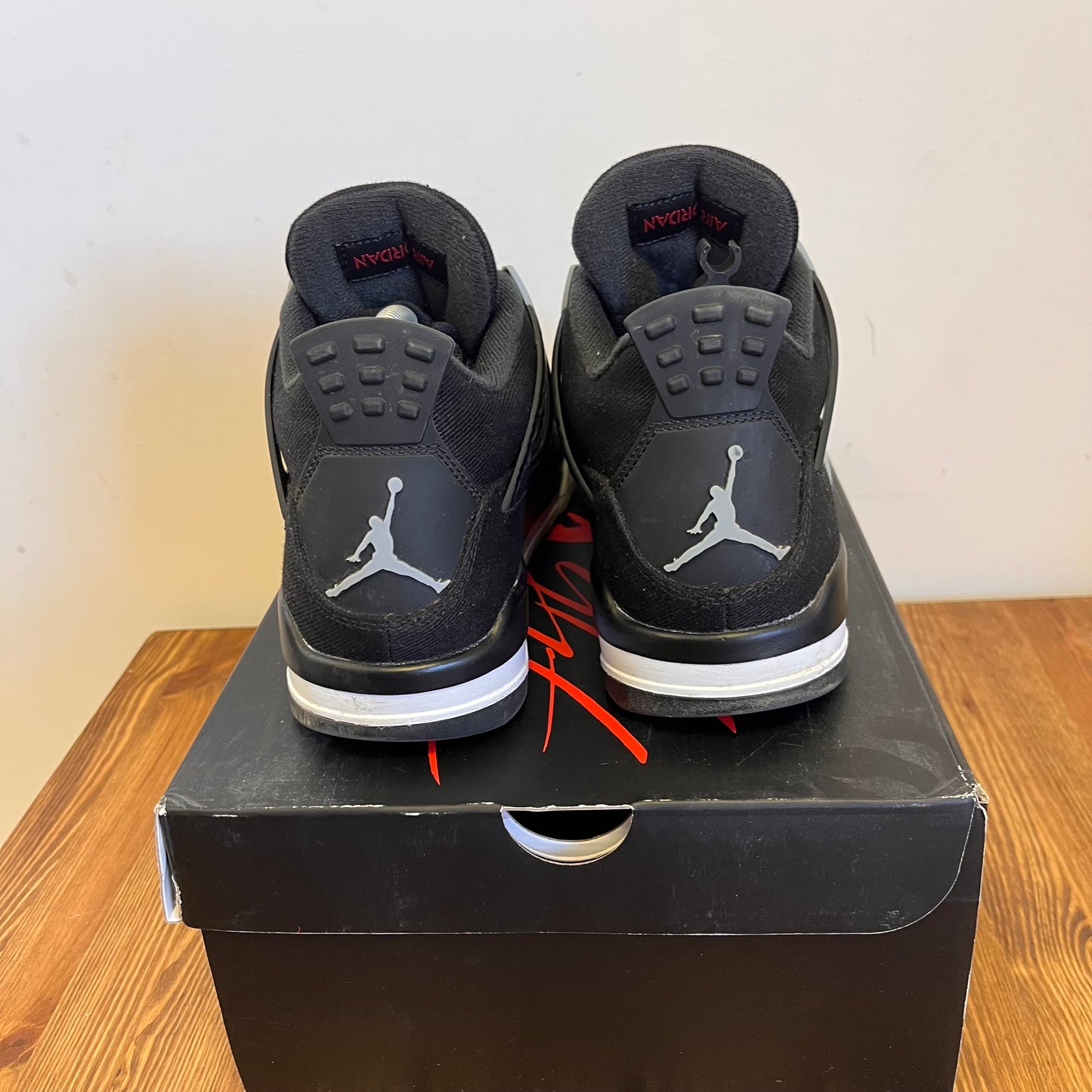 AIR JORDAN 4 BLACK CANVAS UK7 (USED)