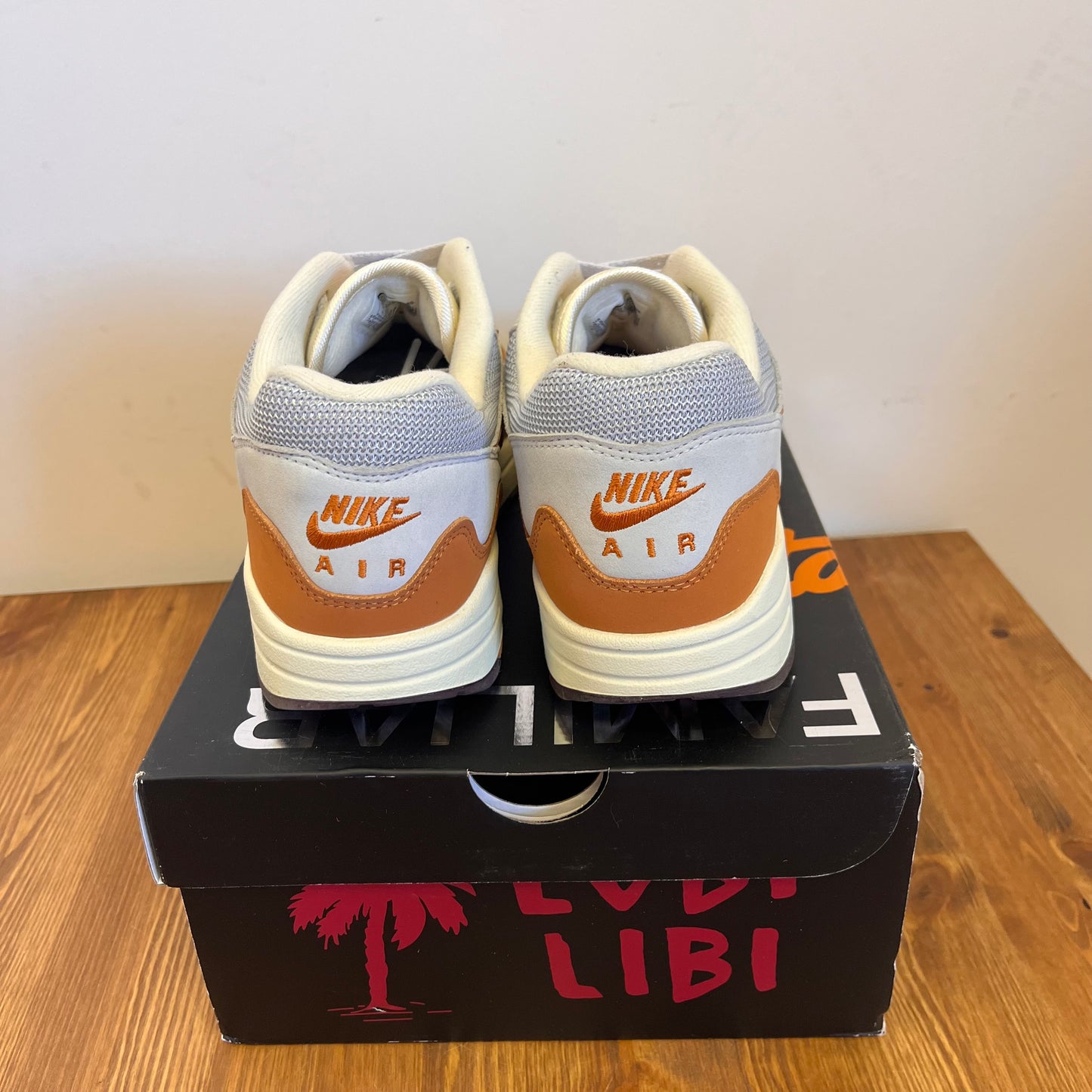 NIKE AIR MAX 1 PATTA MONARCH UK8.5 (USED)