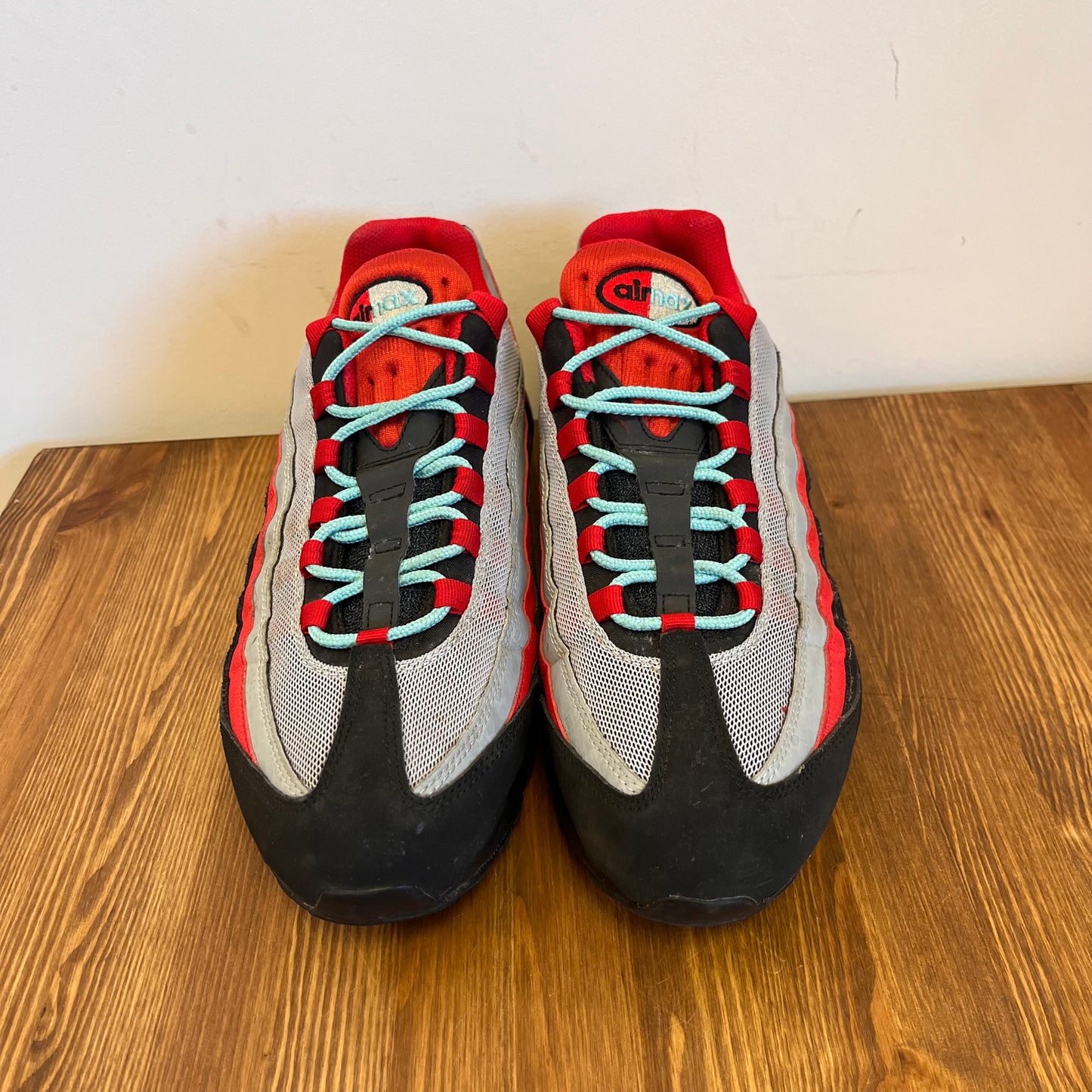 NIKE AIR MAX 95 LIVERPOOL FC UK10 (USED)