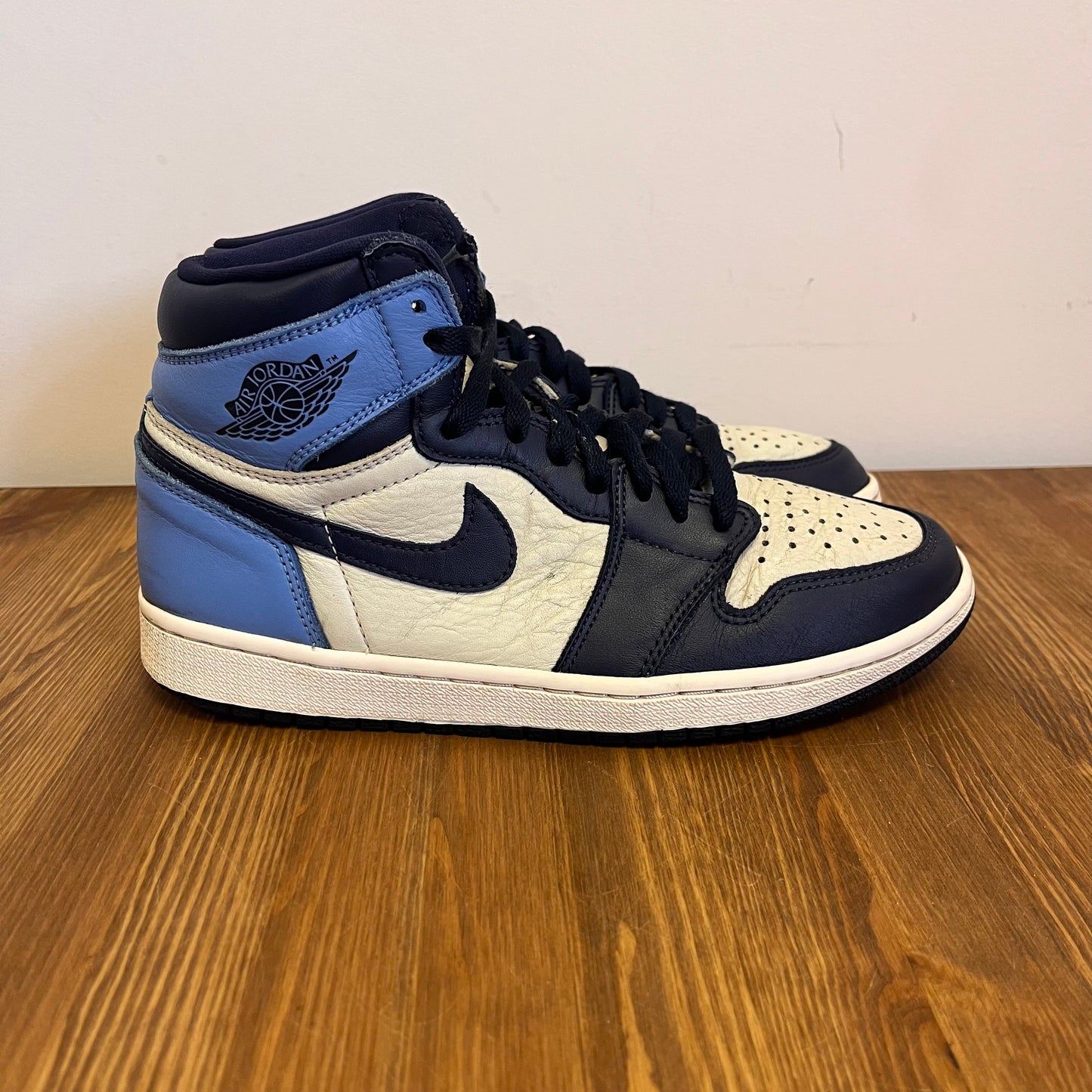 AIR JORDAN 1 HIGH OBSIDIAN UK6 (USED)