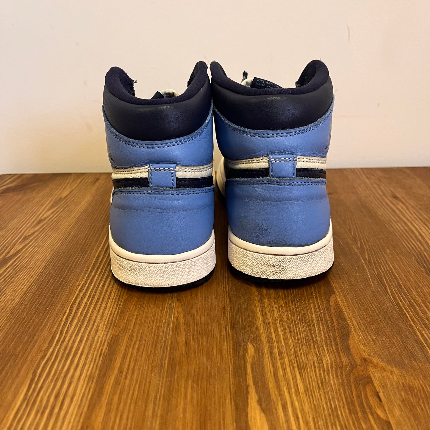 AIR JORDAN 1 HIGH OBSIDIAN UK6 (USED)