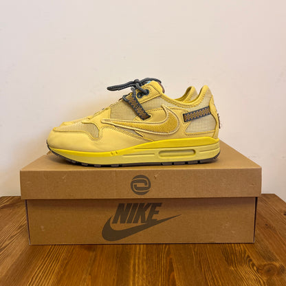 NIKE AIR MAX 1 TRAVIS SCOTT GOLD UK7 (USED)