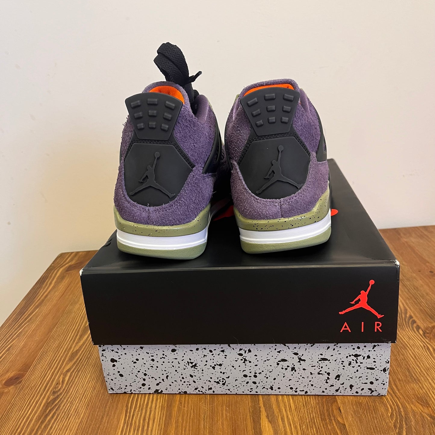 AIR JORDAN 4 CANYON PURPLE (W) UK6.5 (NEW)