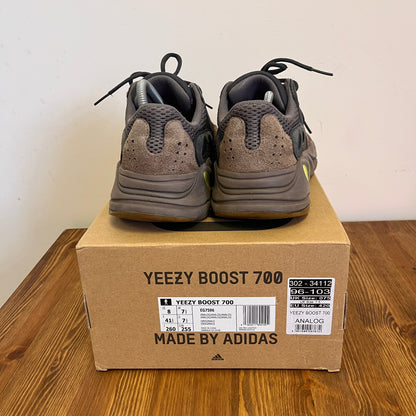 YEEZY BOOST 700 MAUVE UK7 (USED)