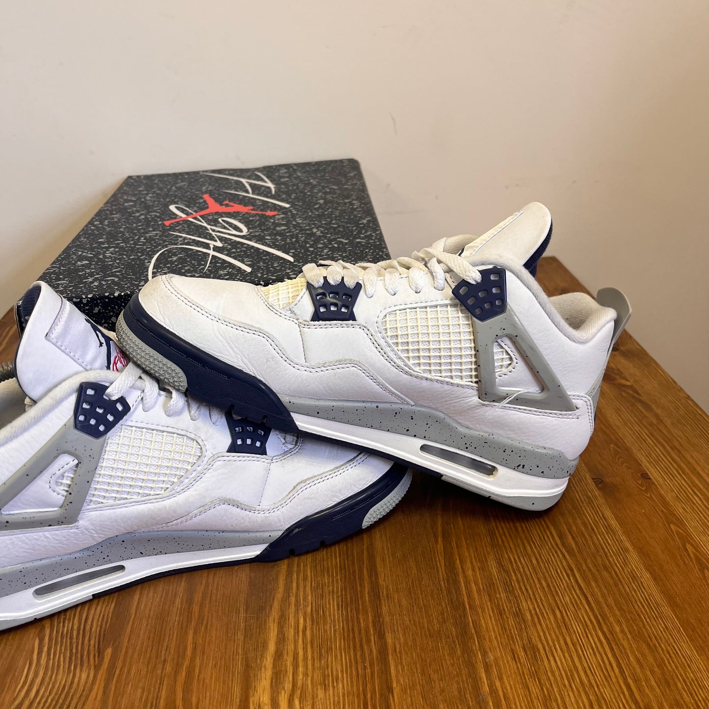 AIR JORDAN 4 MIDNIGHT NAVY UK7 (USED)