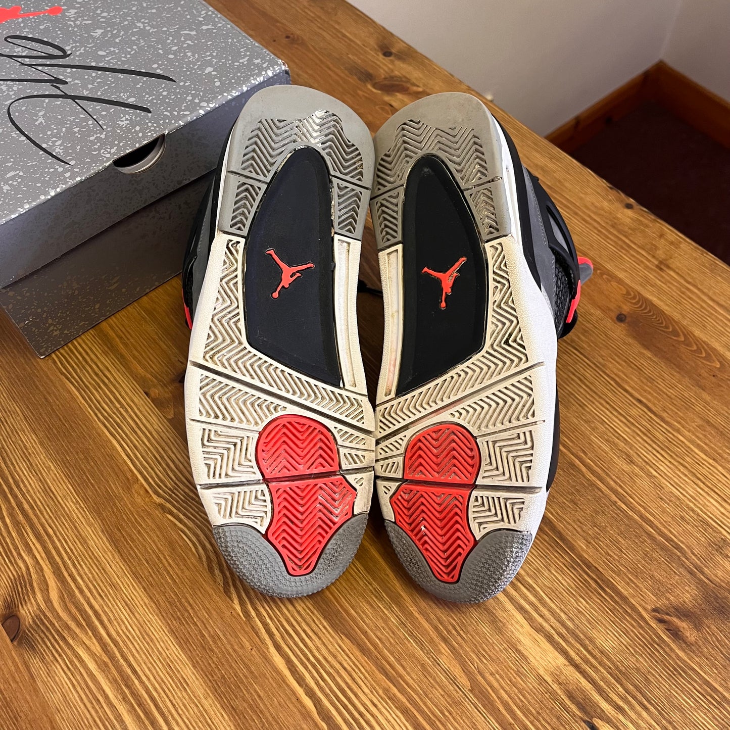 AIR JORDAN 4 INFRARED UK7.5 (USED)