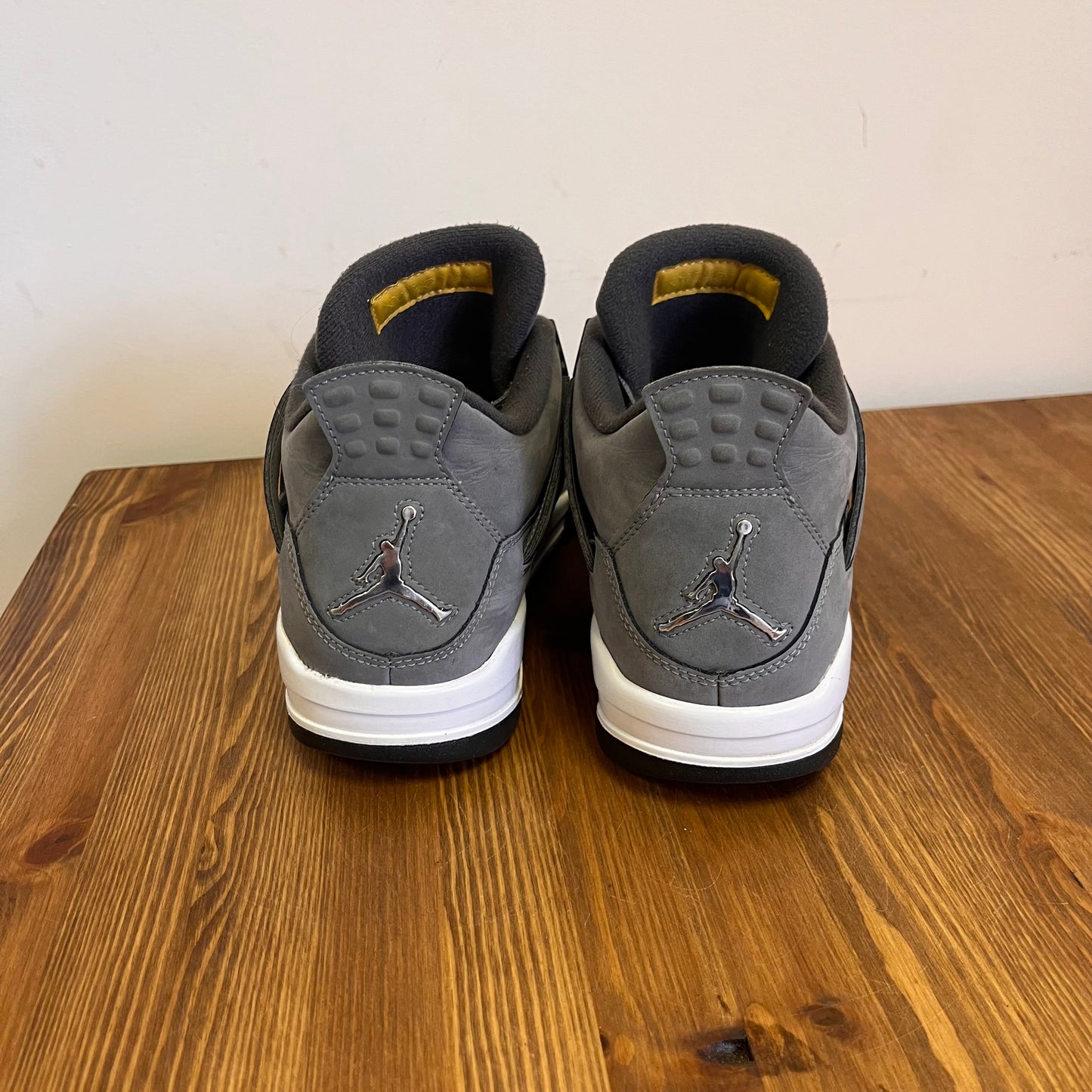 AIR JORDAN 4 COOL GREY 2019 UK7.5 (USED)