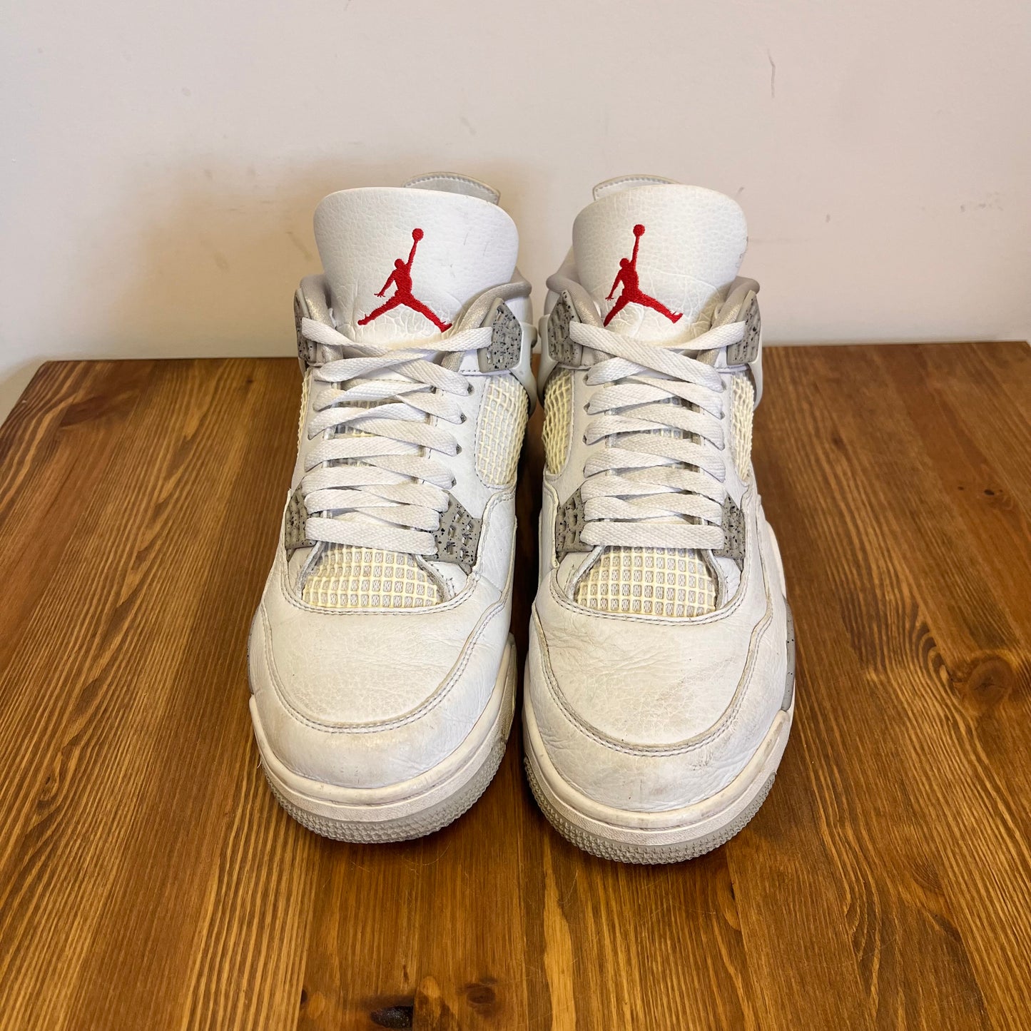 AIR JORDAN 4 WHITE OREO UK9 (USED)