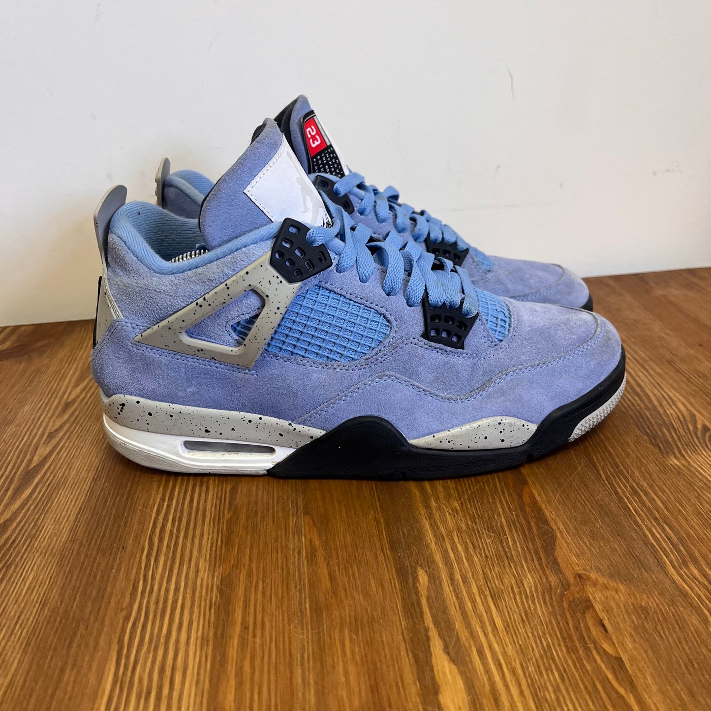 AIR JORDAN 4 UNIVERSITY BLUE UK7 (USED)