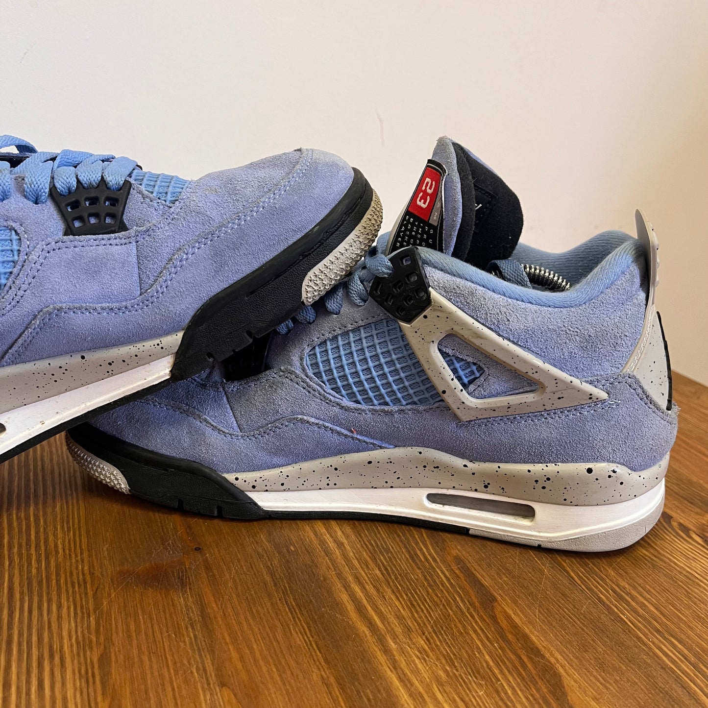 AIR JORDAN 4 UNIVERSITY BLUE UK7 (USED)