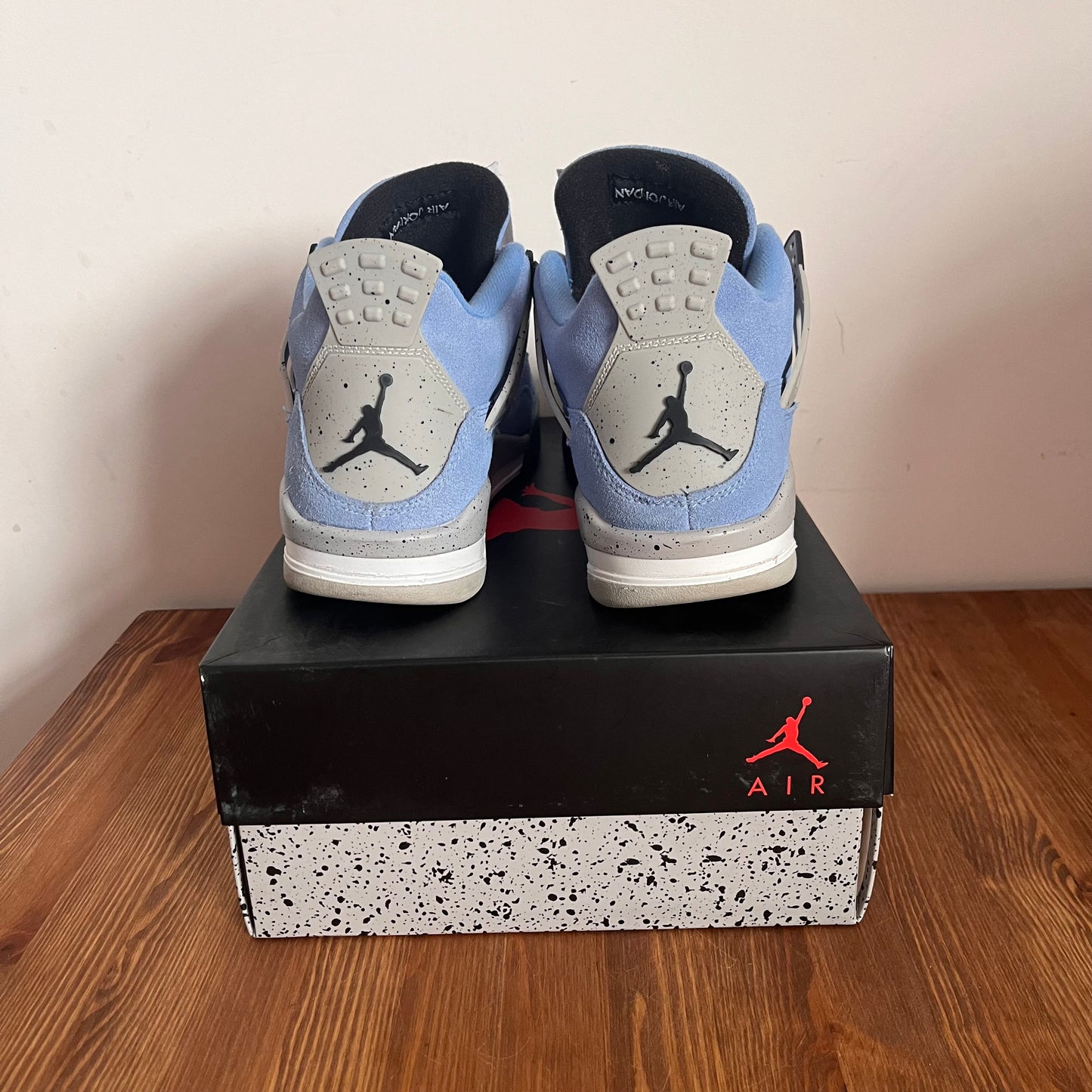 AIR JORDAN 4 UNIVERSITY BLUE (GS) UK6 (USED)