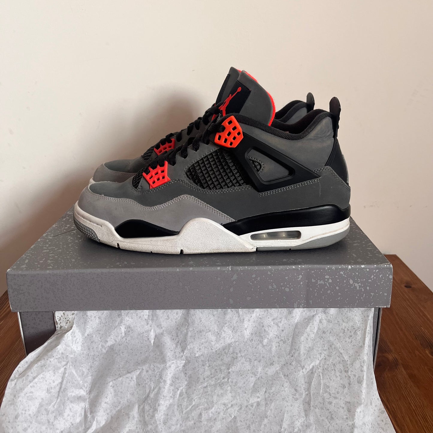 AIR JORDAN 4 INFRARED UK9 (USED)