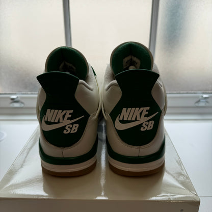 AIR JORDAN 4 SB PINE GREEN UK8 (USED)