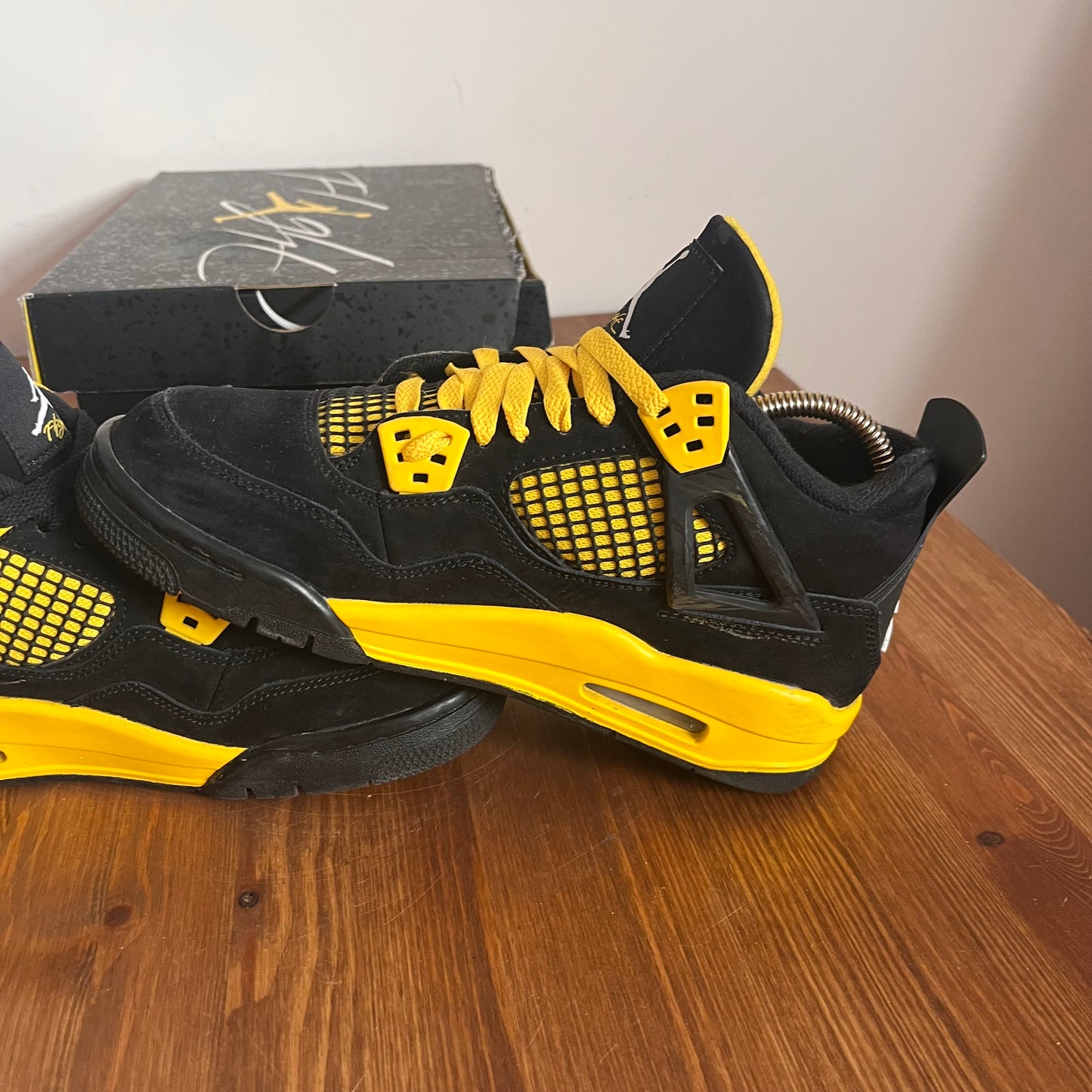 AIR JORDAN 4 YELLOW THUNDER (GS) UK4 (USED)