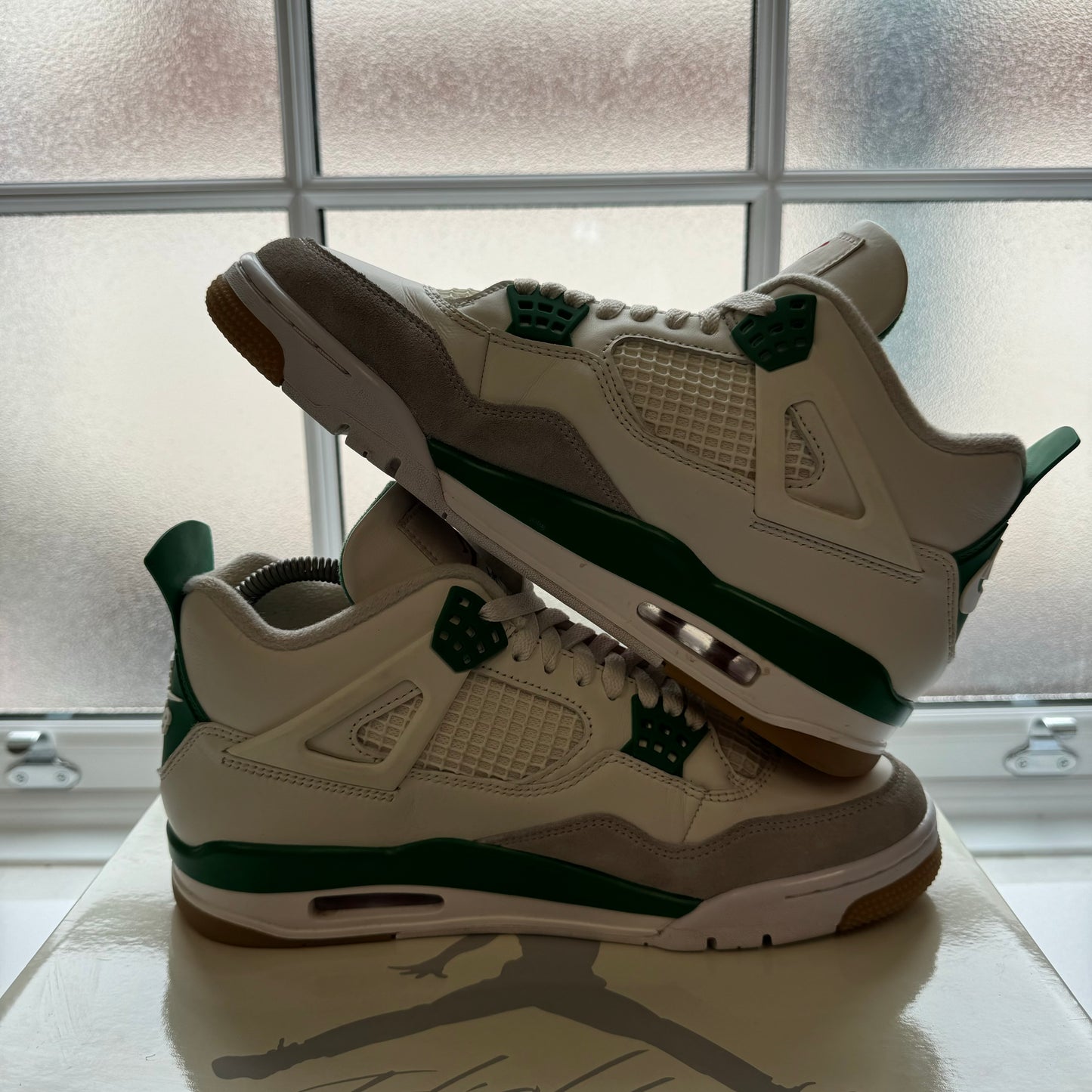 AIR JORDAN 4 SB PINE GREEN UK8 (USED)