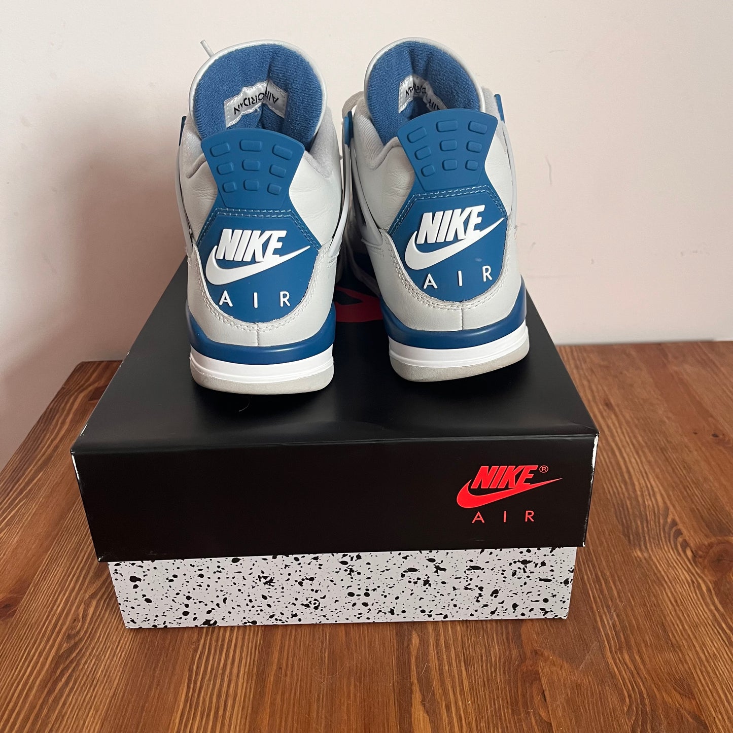 AIR JORDAN 4 INDUSTRIAL BLUE UK6 (USED)