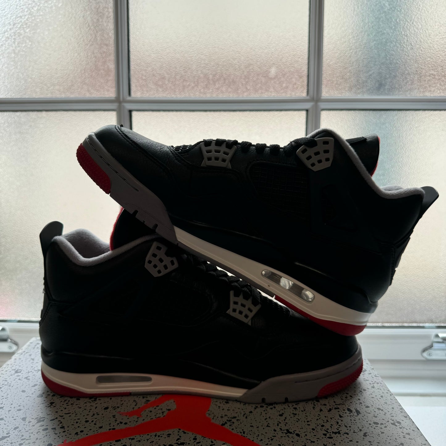 AIR JORDAN 4 BRED REIMAGINED UK7.5 (USED)